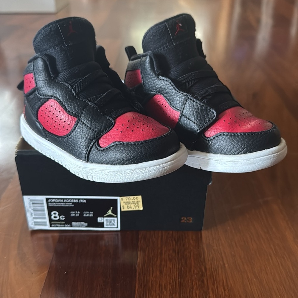 Air Jordan Access Black/Red (TD) Size: 8 Toddler